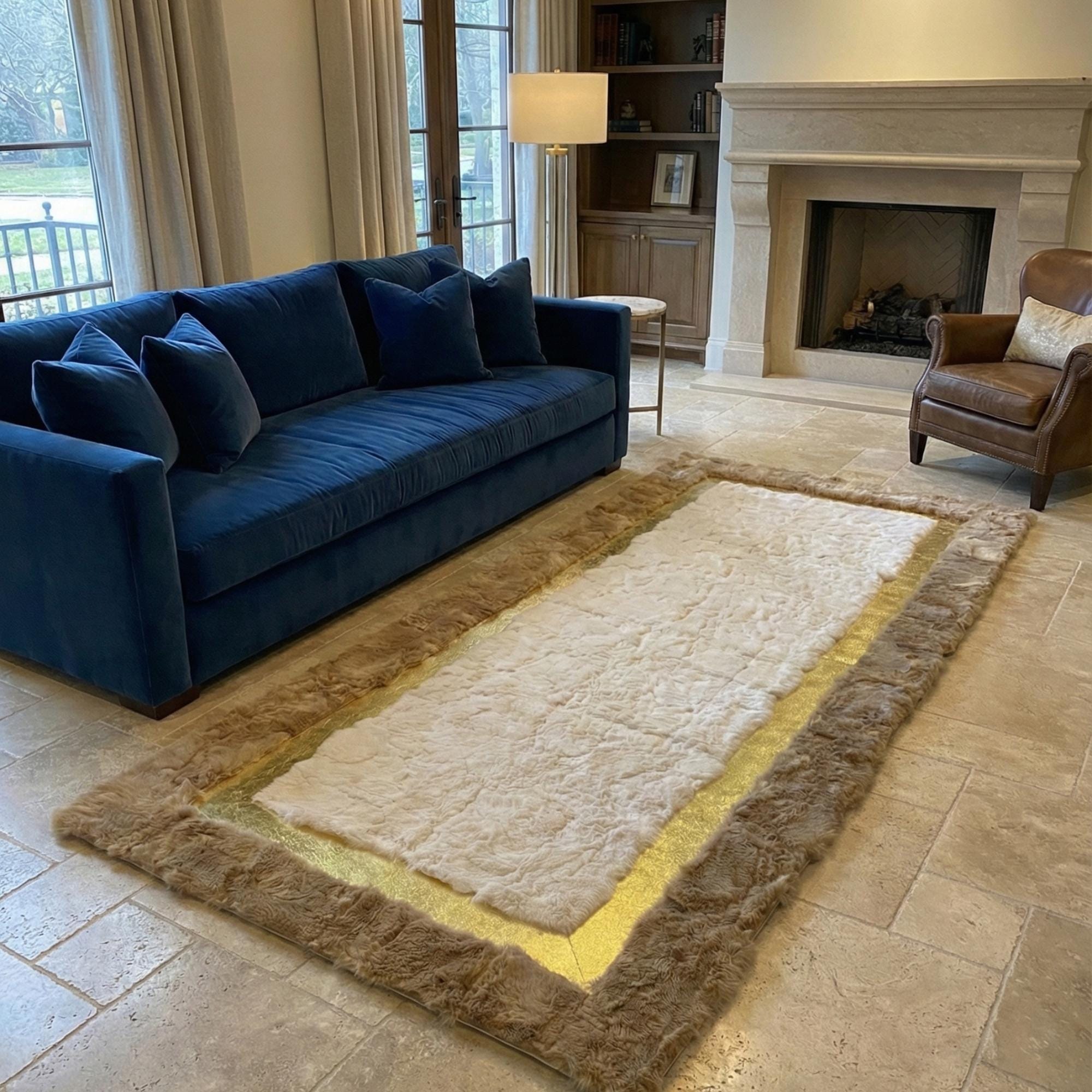 Krem ve Kahverengi Rex Tavşan Kürkü Salon Halısı – Yumuşak Dokulu Zarif Tasarım