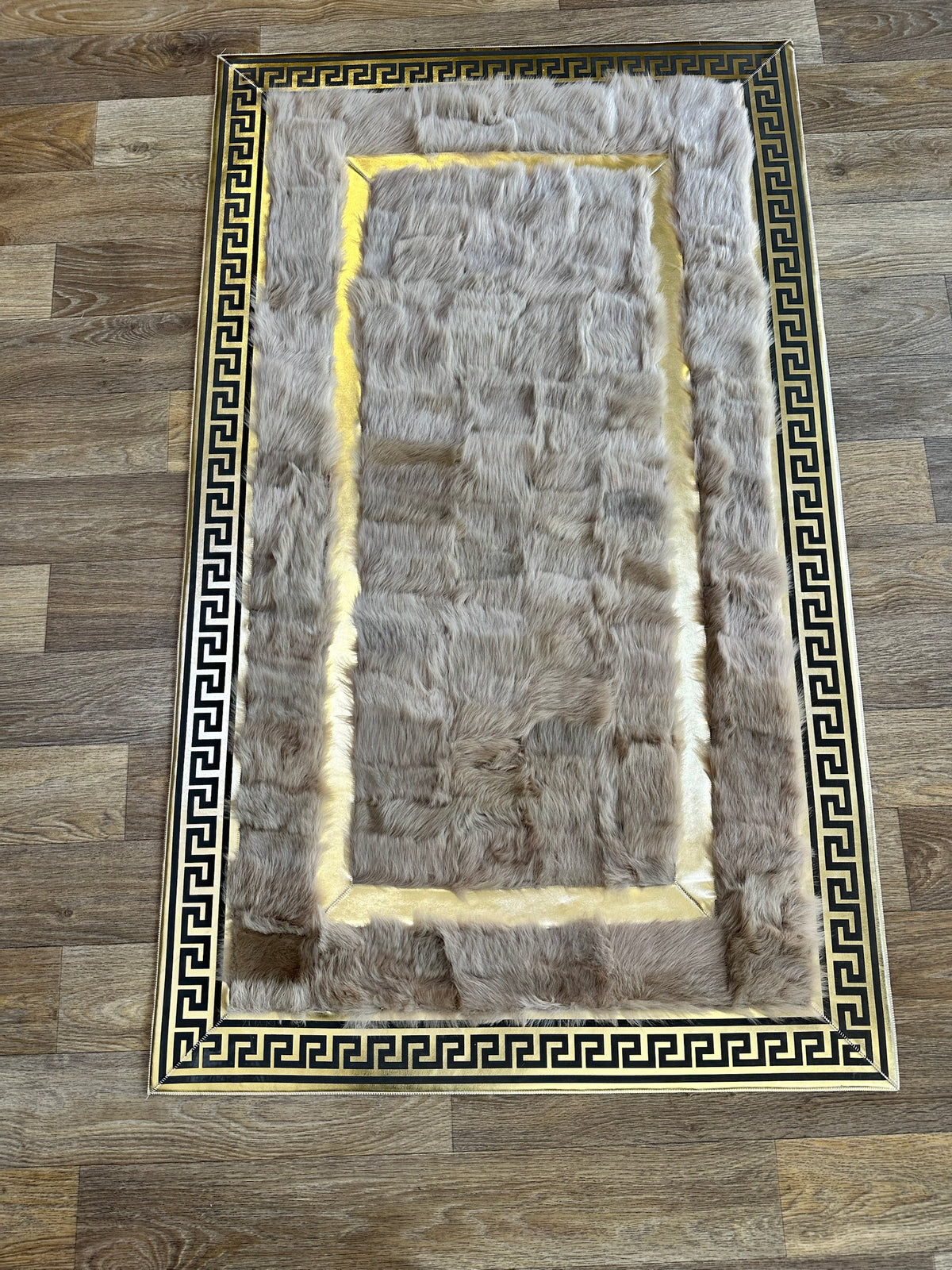Toskana halı grek bordürlü
